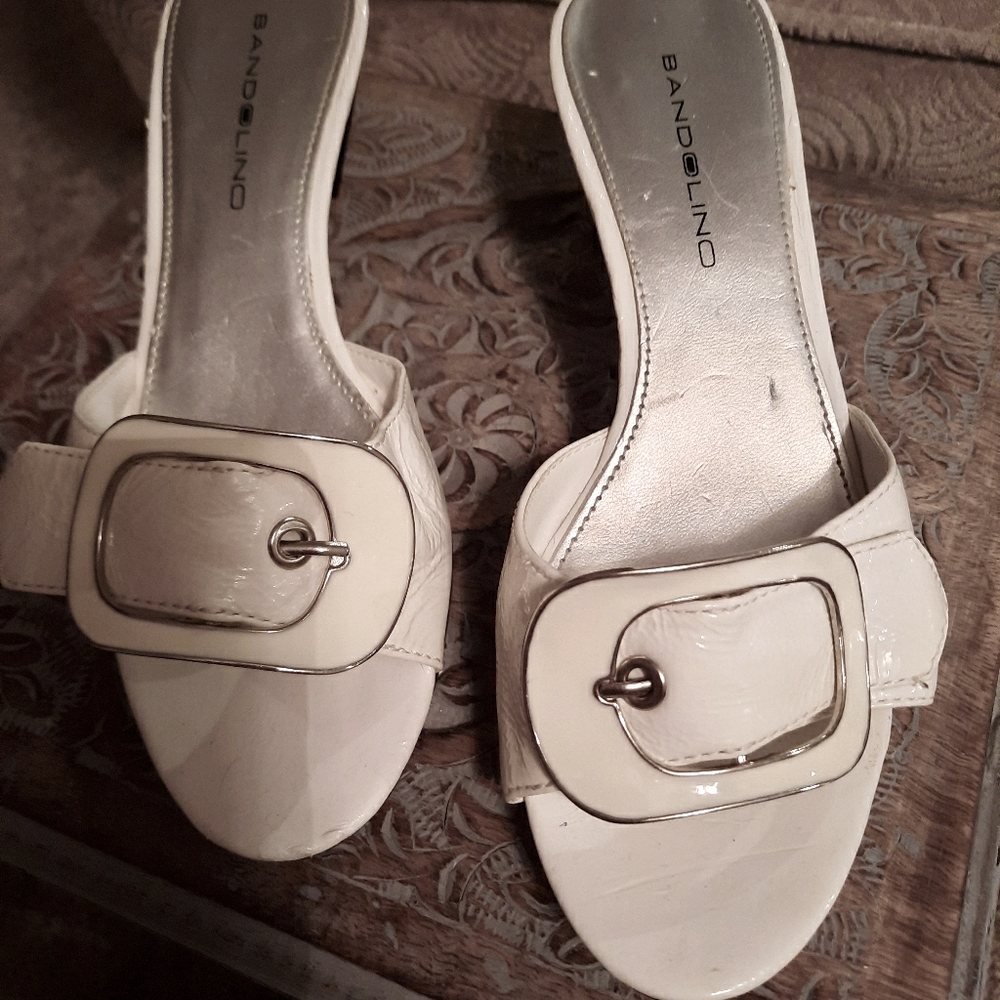 Bandolino White Leather Mules
